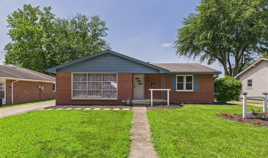 901 Fremont Dr, Anderson, IN 46012 - 2 Beds, 2 Bath