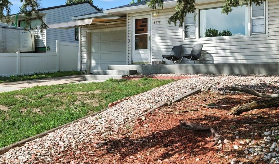 2974 KELLEY Dr, Cheyenne, WY 82001 - 4 Beds, 2 Bath