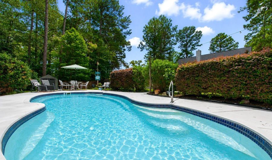 1375 Willow Woods Dr, Aiken, SC 29803 - 4 Beds, 3 Bath