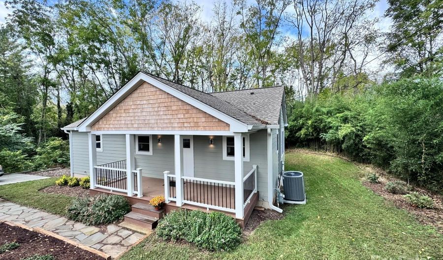 269 Virginia Ave, Asheville, NC 28806 - 3 Beds, 2 Bath