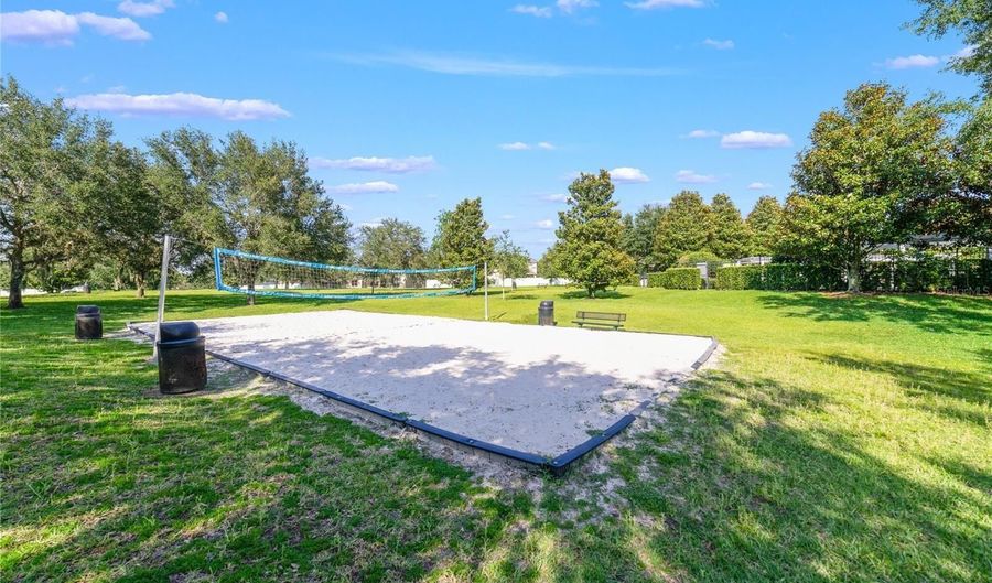 2550 BREEZY MEADOW Rd, Apopka, FL 32712 - 4 Beds, 2 Bath