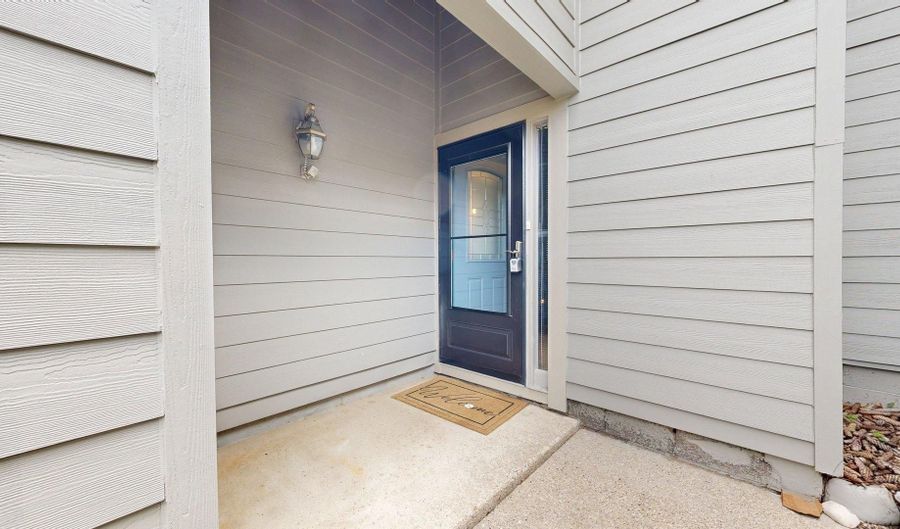 718 Peninsula Ct, Ann Arbor, MI 48105 - 2 Beds, 2 Bath