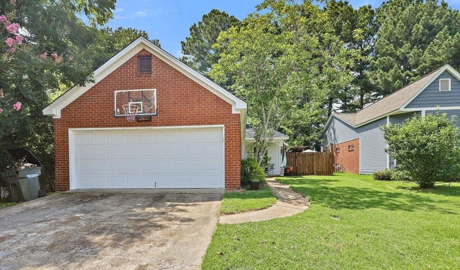 309 Pelahatchie Shore Dr, Brandon, MS 39047 - 3 Beds, 2 Bath