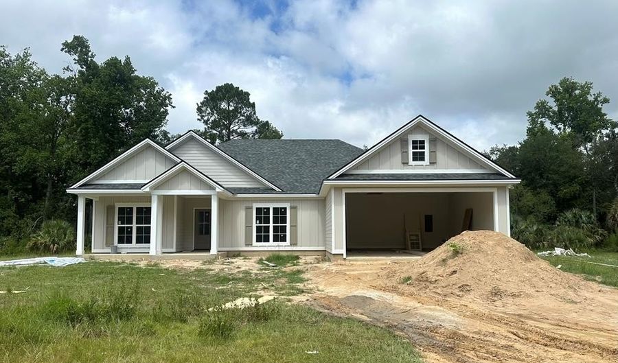 1701 Iris St, Adel, GA 31620 - 4 Beds, 2 Bath