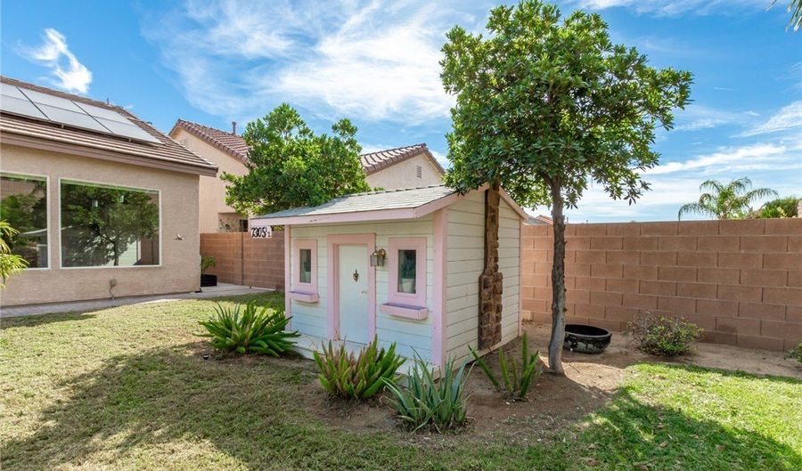 7305 Gentle Valley St, Las Vegas, NV 89149 - 5 Beds, 5 Bath