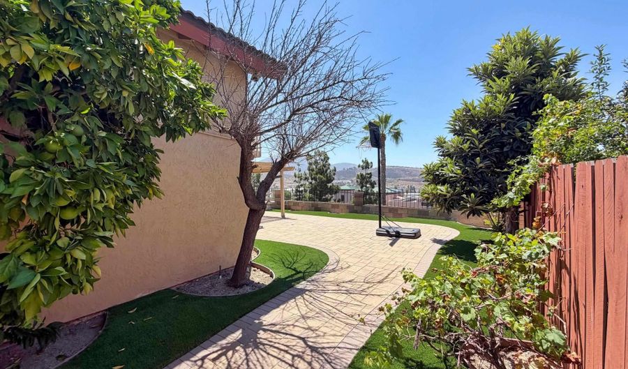 10295 Moorpark, Spring Valley, CA 91978 - 4 Beds, 3 Bath