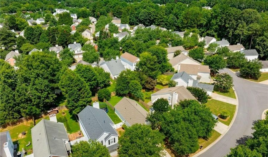 13387 Aventide Ln, Alpharetta, GA 30004 - 2 Beds, 2 Bath