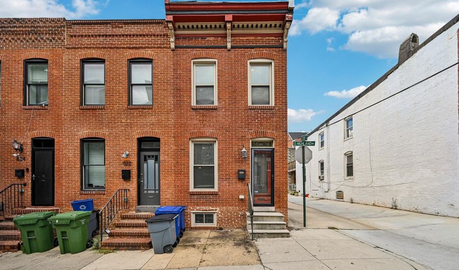 820 S HIGHLAND Ave, Baltimore, MD 21224 - 2 Beds, 3 Bath