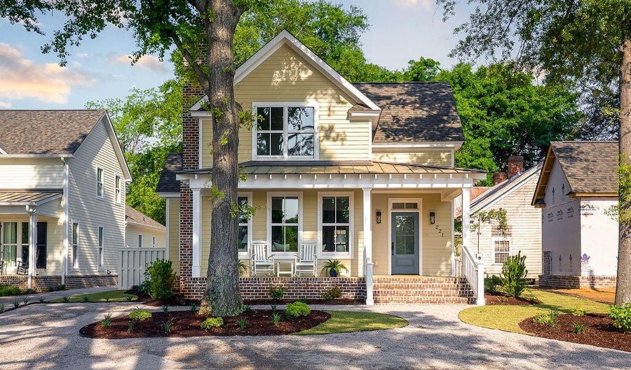 221 Williamsburg St NE, Aiken, SC 29801 - 3 Beds, 3 Bath