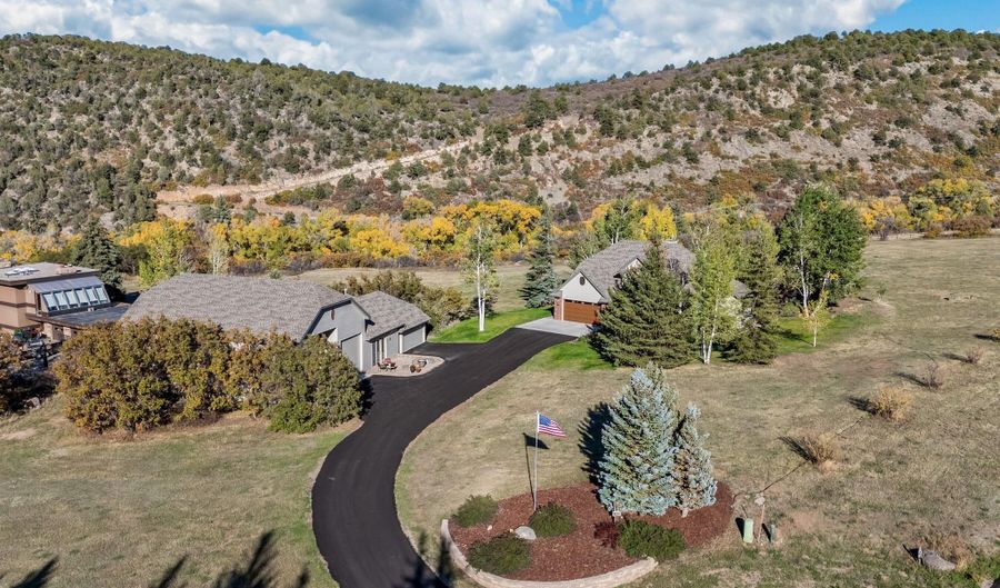 264 S Oak Way, Glenwood Springs, CO 81601 - 4 Beds, 3 Bath