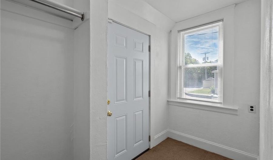 9 Gardner Ave, Cranston, RI 02910 - 3 Beds, 1 Bath