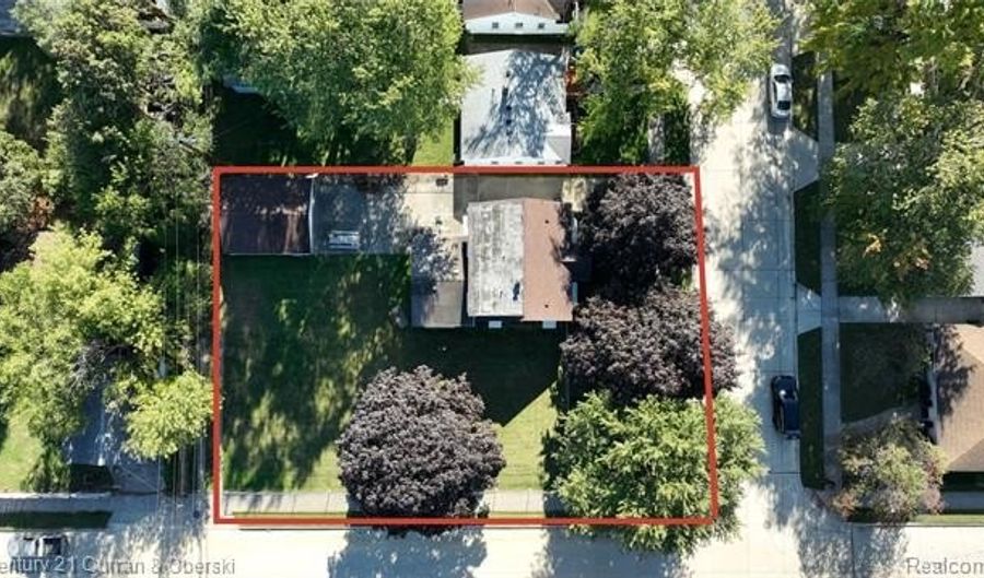 17116 Russell Ave, Allen Park, MI 48101 - 4 Beds, 2 Bath