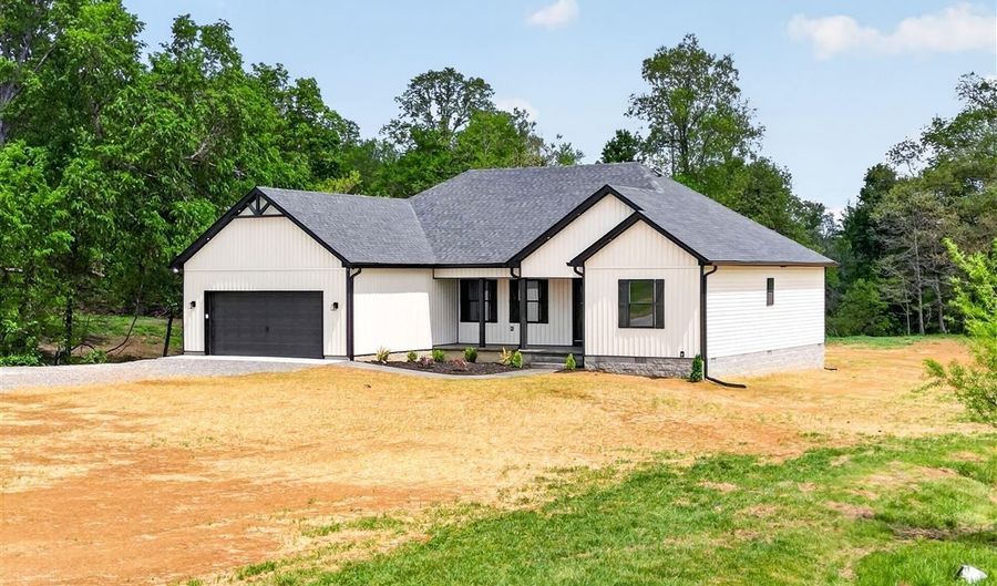 52 Miller Rd, Auburn, KY 42206 - 3 Beds, 2 Bath