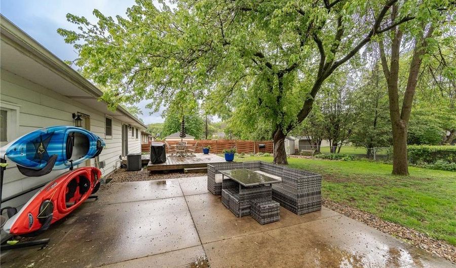 1000 17th St SW, Austin, MN 55912 - 4 Beds, 2 Bath