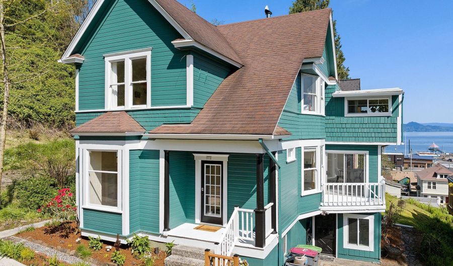 510 DUANE St, Astoria, OR 97103 - 4 Beds, 2 Bath