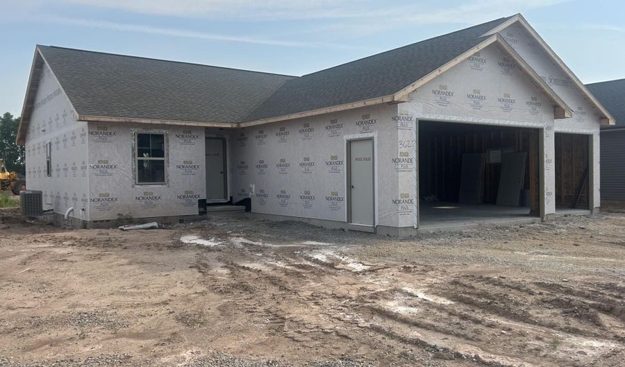 3622 E GLADIOLUS Pl, Appleton, WI 54913 - 3 Beds, 2 Bath