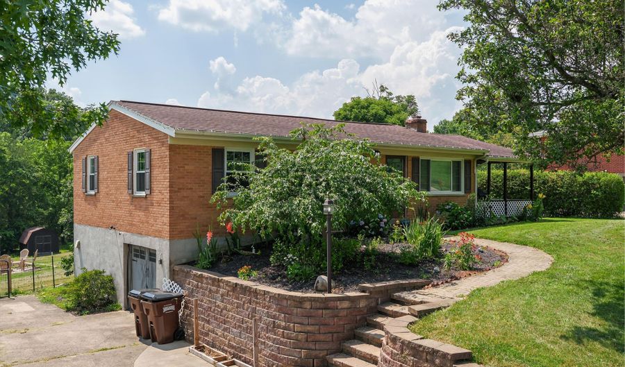 10736 Phillips Rd, Alexandria, KY 41001 - 3 Beds, 1 Bath