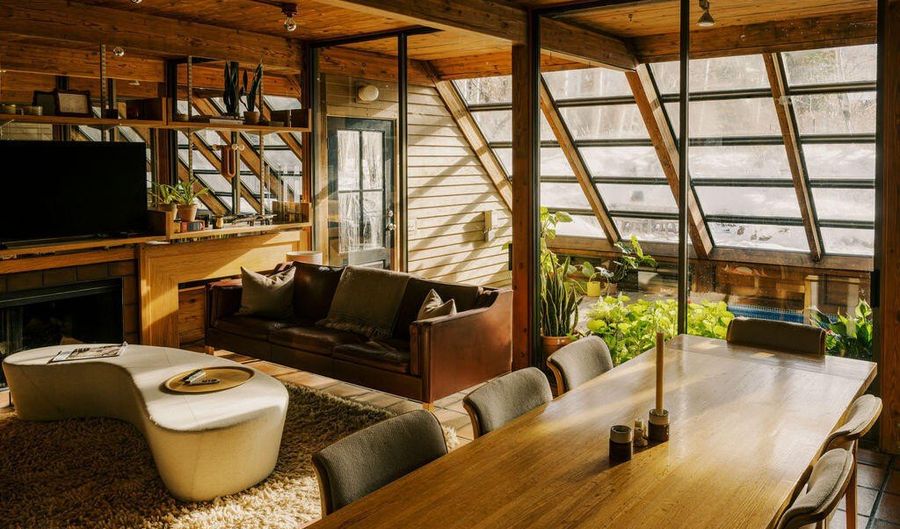 925 W North St, Aspen, CO 81611 - 5 Beds, 4 Bath