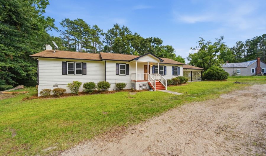 525 WW Lowman Rd, Batesburg, SC 29006 - 3 Beds, 2 Bath