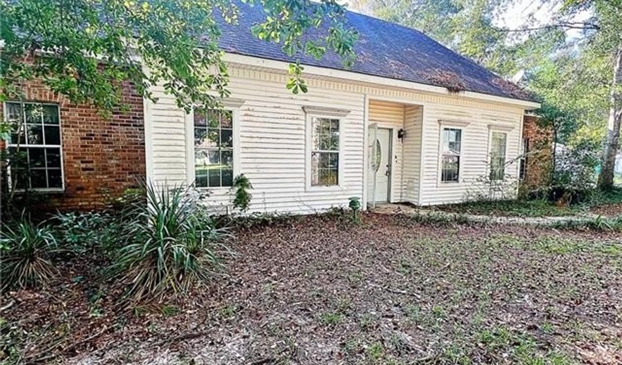 71237 SCHOONER Pl, Abita Springs, LA 70420 - 4 Beds, 2 Bath