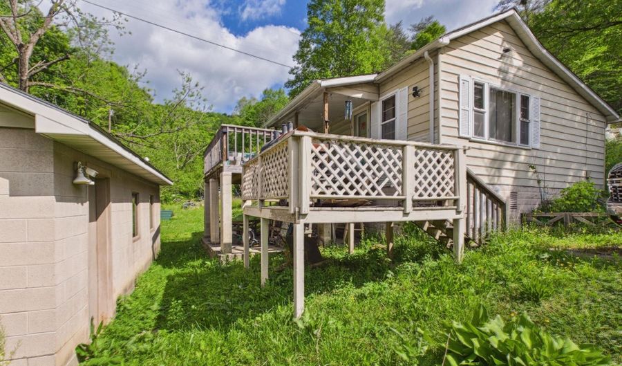 204 Greencamp Rd, Arjay, KY 40902 - 2 Beds, 1 Bath