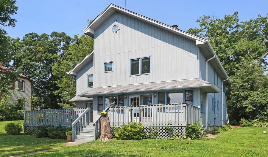 42385 N Woodbine Ave, Antioch, IL 60002 - 3 Beds, 3 Bath