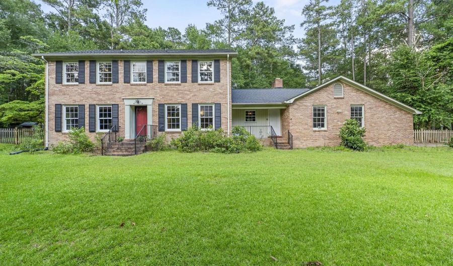 2106 Davie Ln, Camden, SC 29020 - 4 Beds, 3 Bath