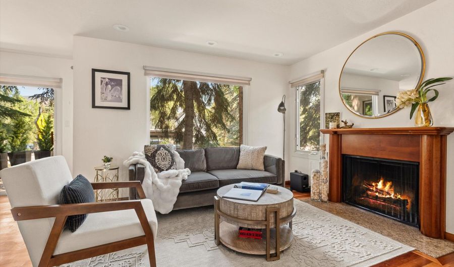 814 W Bleeker St B5, Aspen, CO 81611 - 3 Beds, 2 Bath