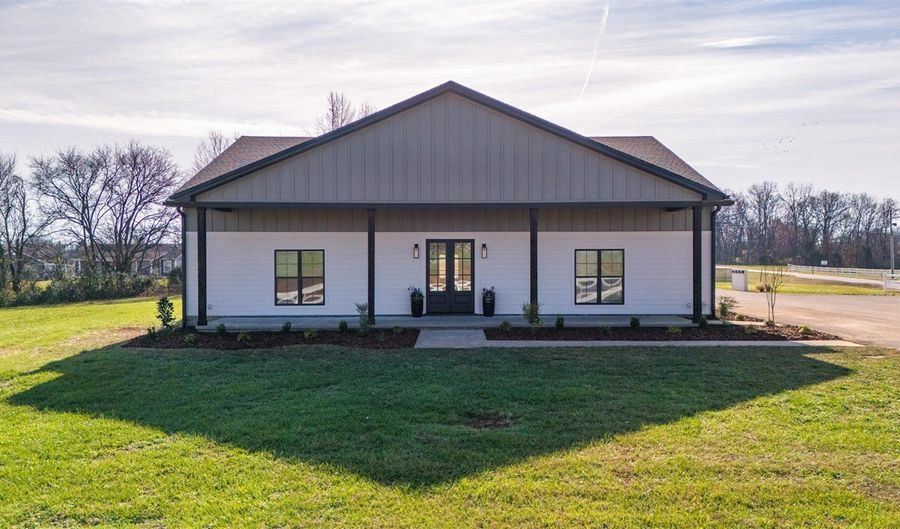 108 Flat C Quarry Rd, Auburn, KY 42206 - 2 Beds, 2 Bath