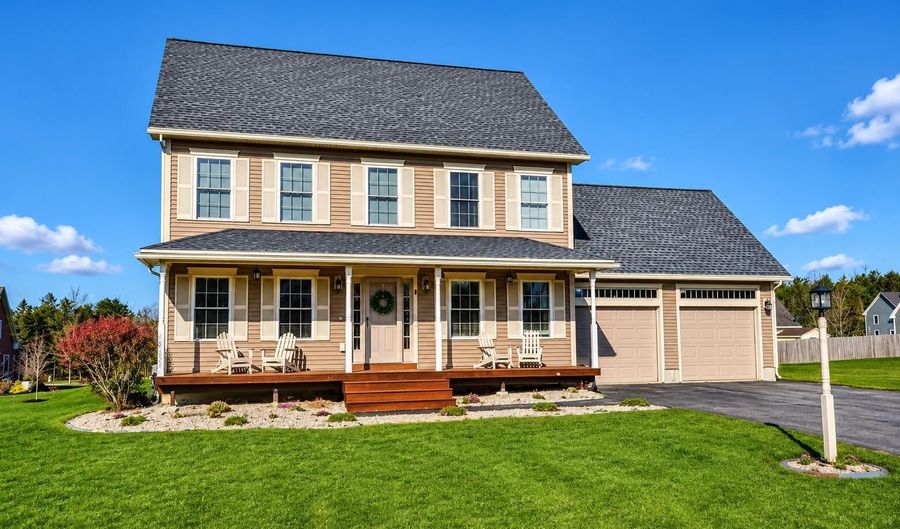 50 Rolling Meadow Dr, Bangor, ME 04401 - 4 Beds, 3 Bath