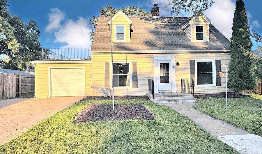 1508 N ALVIN St, Appleton, WI 54911 - 3 Beds, 2 Bath
