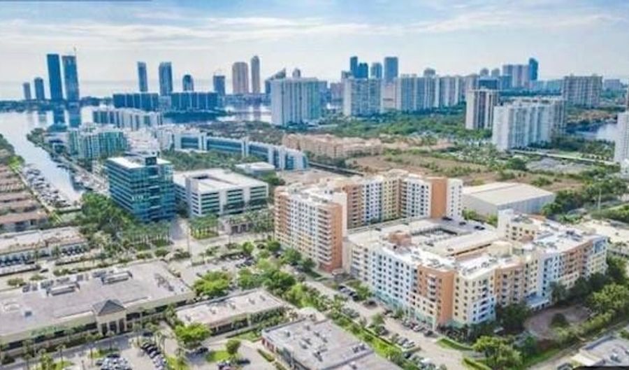 2775 NE 187TH St 523, Aventura, FL 33180 - 2 Beds, 2 Bath