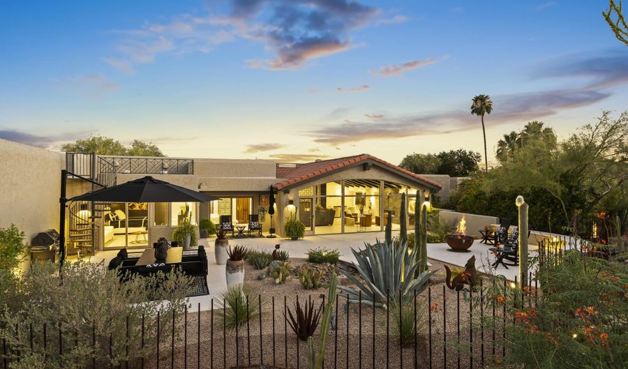 1018 N BOULDER Dr, Carefree, AZ 85377 - 3 Beds, 5 Bath