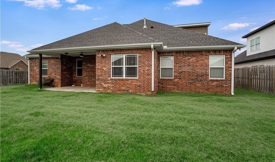 2505 SW Worthington Ave, Bentonville, AR 72713 - 4 Beds, 3 Bath