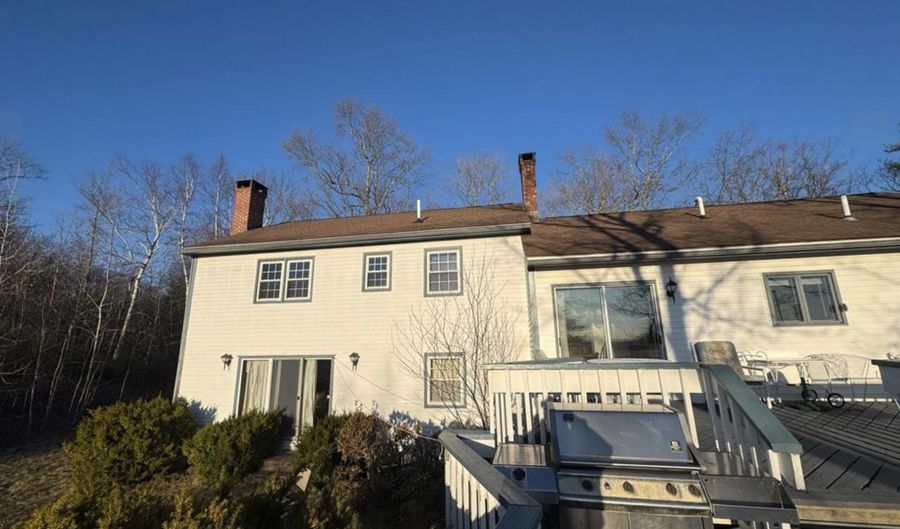 8 Colburn Rd, Brookline, NH 03033 - 6 Beds, 4 Bath