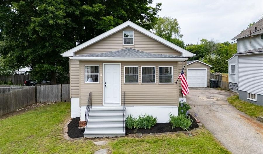 12 BROAD St, Coventry, RI 02816 - 1 Beds, 1 Bath