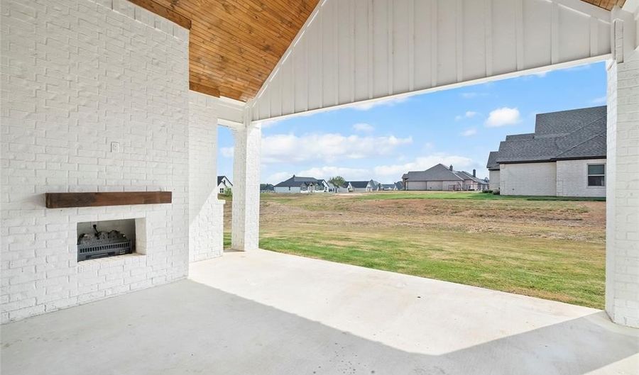 100 Buddy Ct, Millsap, TX 76066 - 4 Beds, 3 Bath
