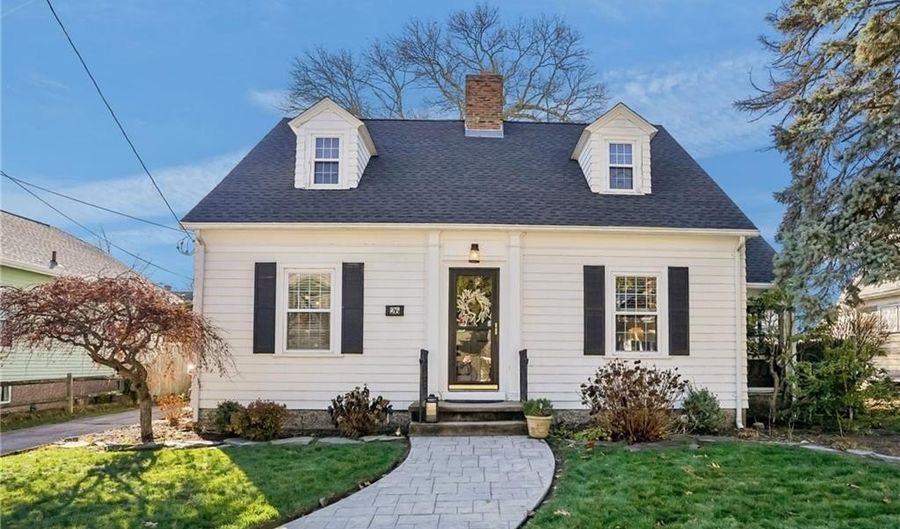 26 Keith Ave, Cranston, RI 02910 - 3 Beds, 2 Bath