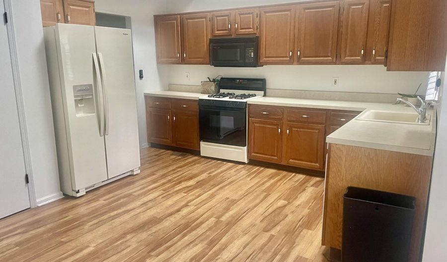 57 Pape Dr, Atlantic Highlands, NJ 07716 - 2 Beds, 3 Bath