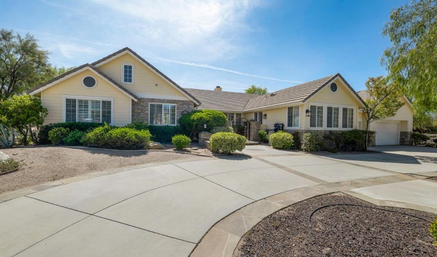 9618 Sweetwater Dr, Agua Dulce, CA 91390 - 4 Beds, 3 Bath