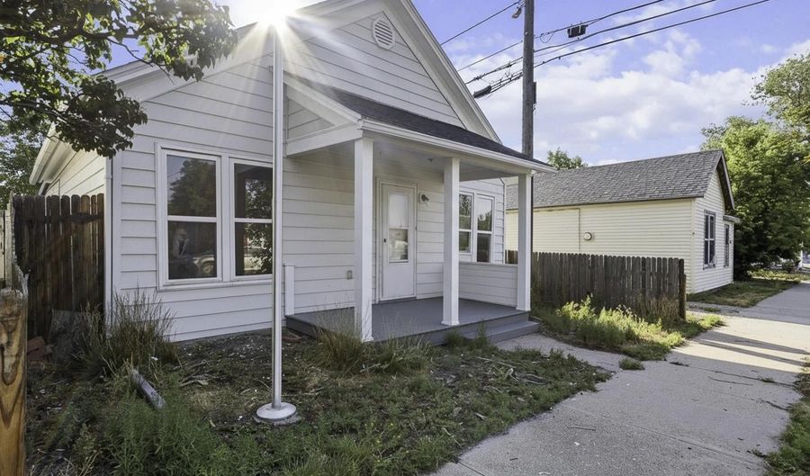 2315 THOMES Ave, Cheyenne, WY 82001 - 2 Beds, 1 Bath