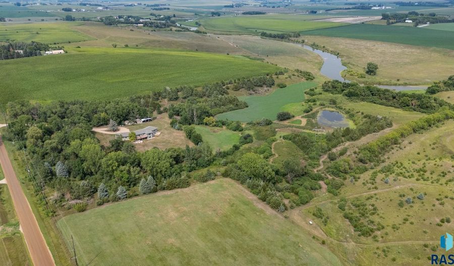 25876 481st Ave, Brandon, SD 57005 - 5 Beds, 4 Bath