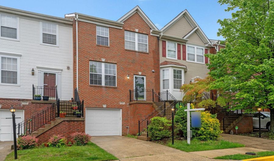 43191 RIDERS Sq, Broadlands, VA 20148 - 3 Beds, 4 Bath