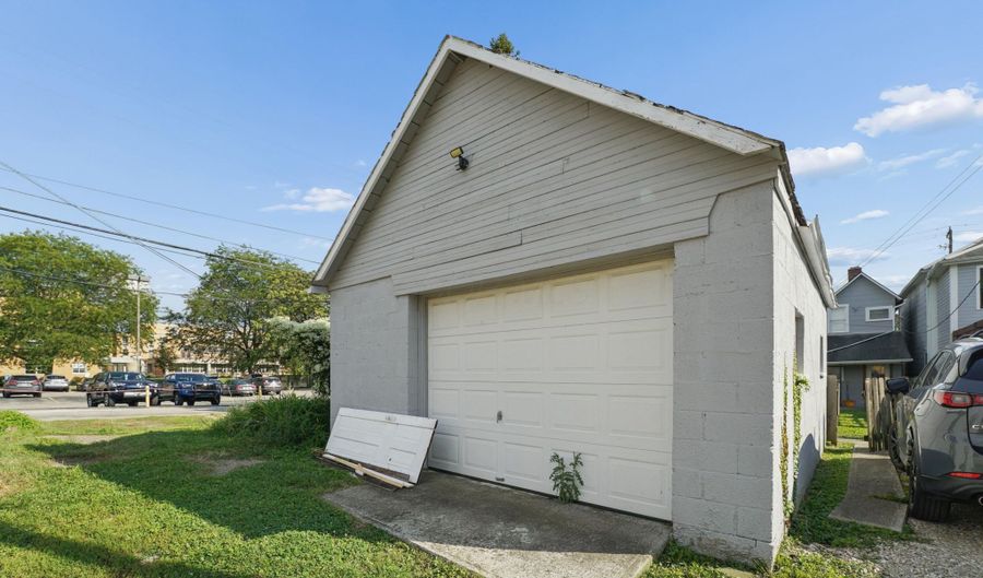 212 W 3rd Ave, Columbus, OH 43201 - 2 Beds, 1 Bath