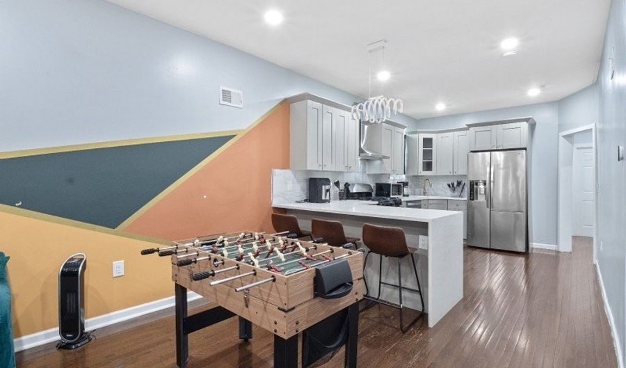 84 W 3rd St, Bayonne, NJ 07002 - 8 Beds, 4 Bath