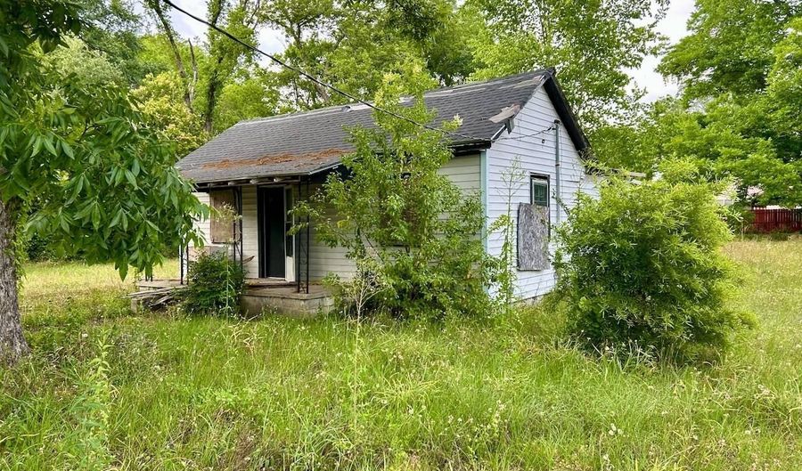 107 Williams St, Bennettsville, SC 29512 - 0 Beds, 0 Bath