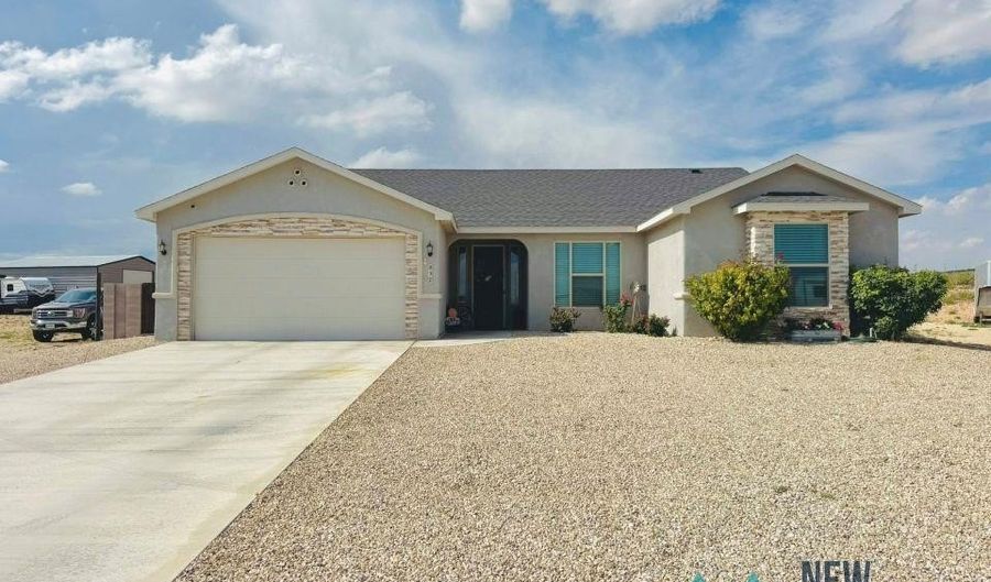 832 Calamity Jane Dr, Carlsbad, NM 88220 - 4 Beds, 2 Bath