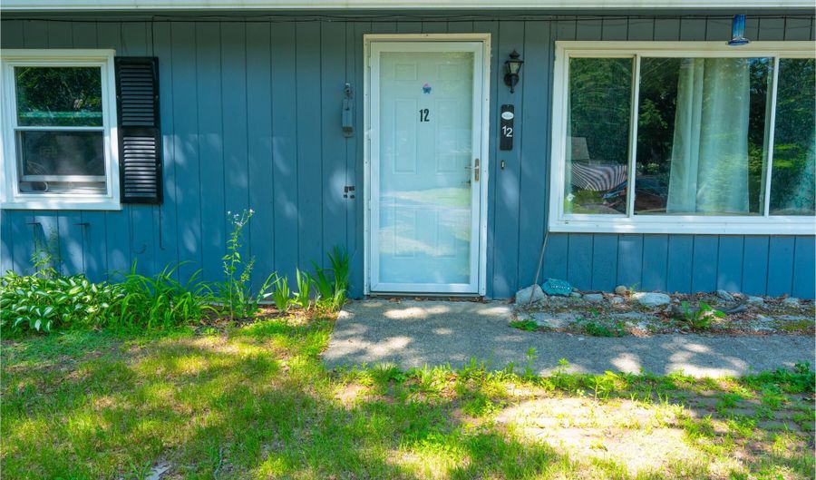 12 Lambert Ave, Augusta, ME 04330 - 3 Beds, 1 Bath