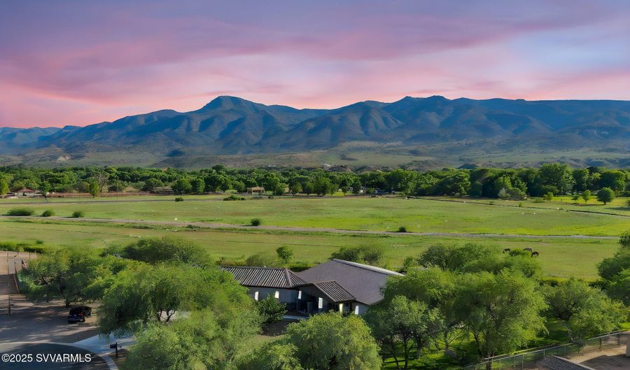 2332 S Diamond Creek Ln, Camp Verde, AZ 86322 - 4 Beds, 4 Bath
