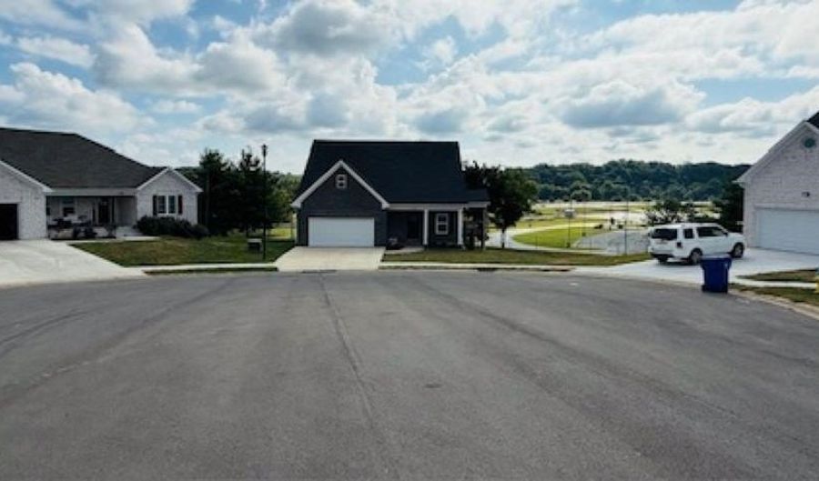 7251 Hilliard Ct, Alvaton, KY 42122 - 4 Beds, 3 Bath